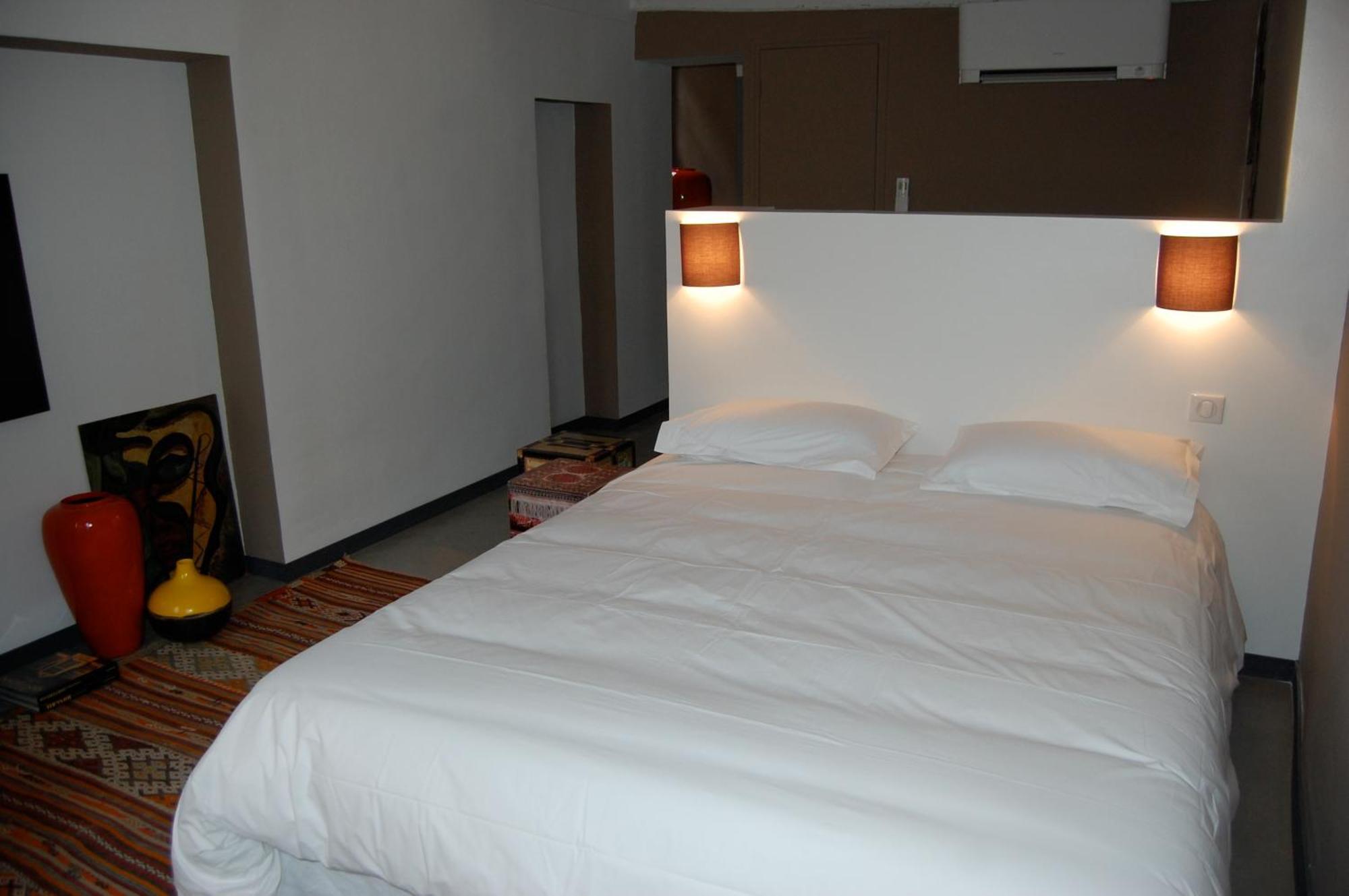 Le 2 Hotel Vence Exterior photo