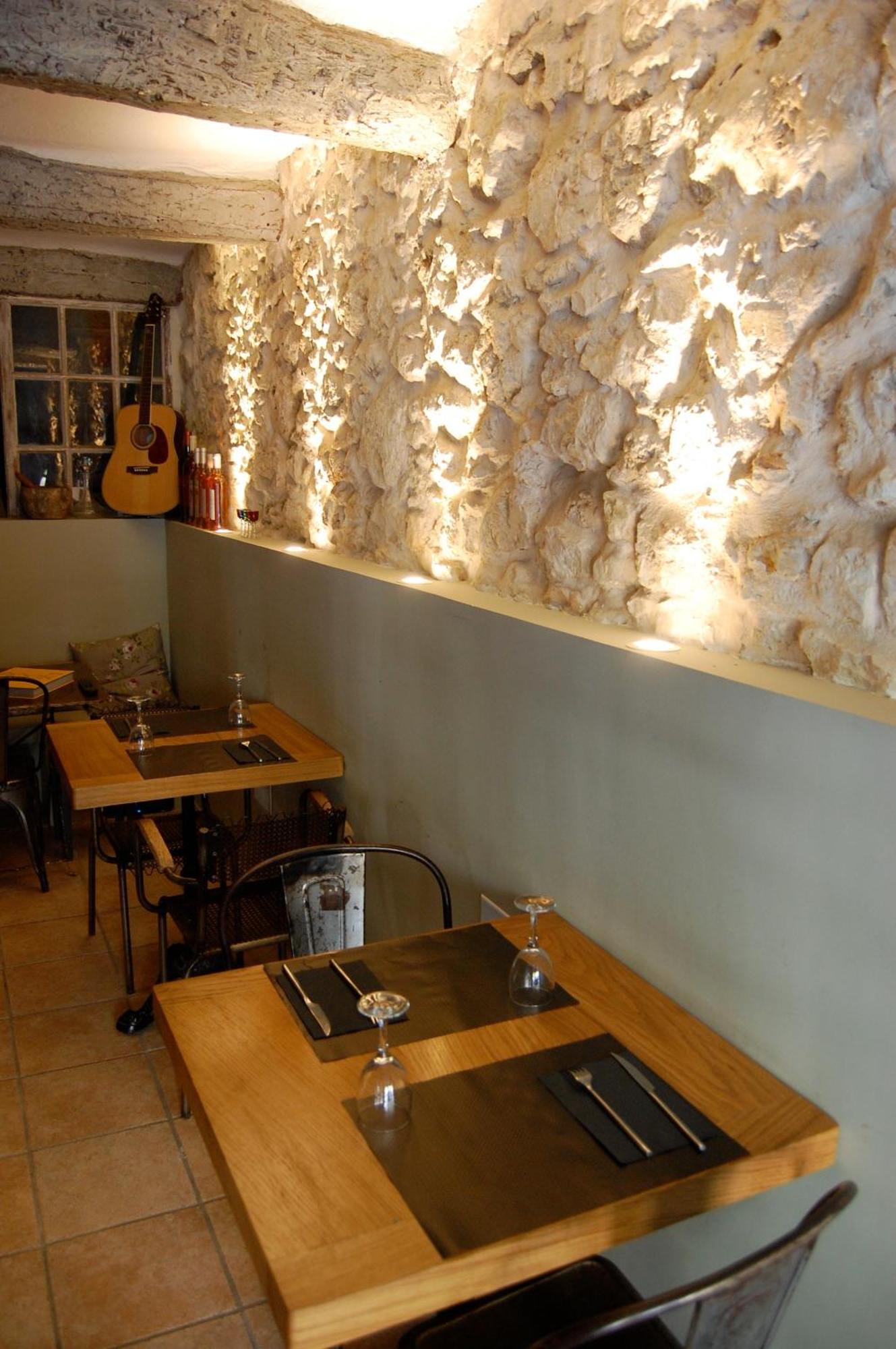 Le 2 Hotel Vence Exterior photo
